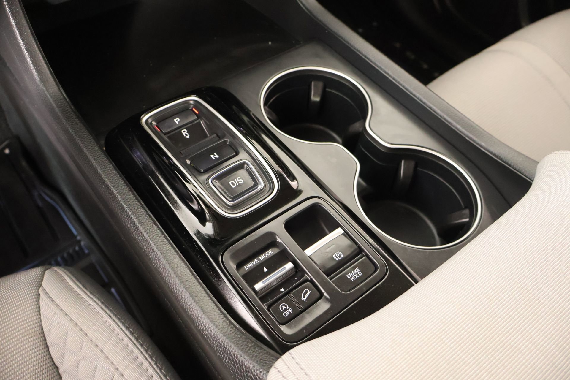 Used 2023 Honda Pilot LX image 7