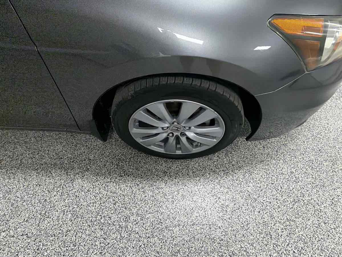 Used 2011 Honda Accord EX image 34