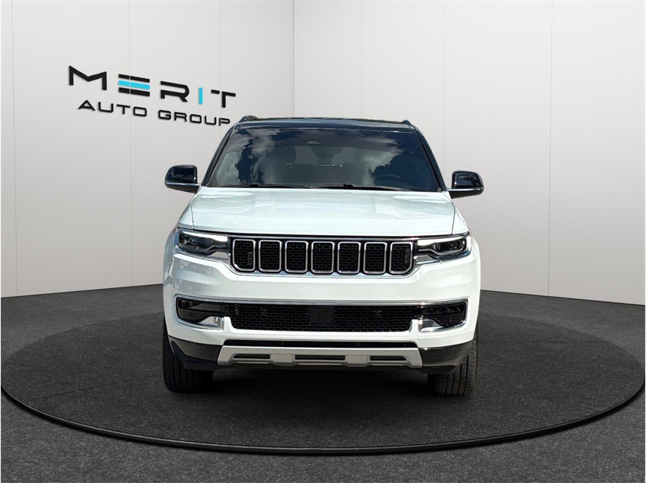 Used 2024 Jeep Wagoneer Series II AWD/4WD image 3