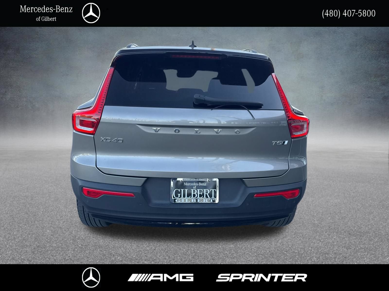 Used 2022 Volvo XC40 T5 R-Design w/ Climate Package AWD/4WD image 4