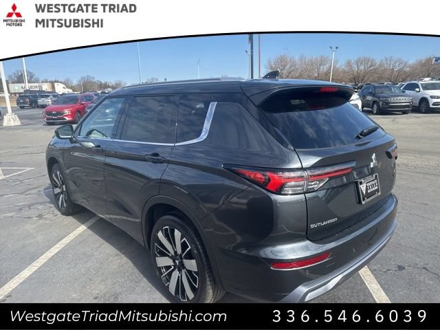 New 2026 Mitsubishi Outlander SEL FWD image 9