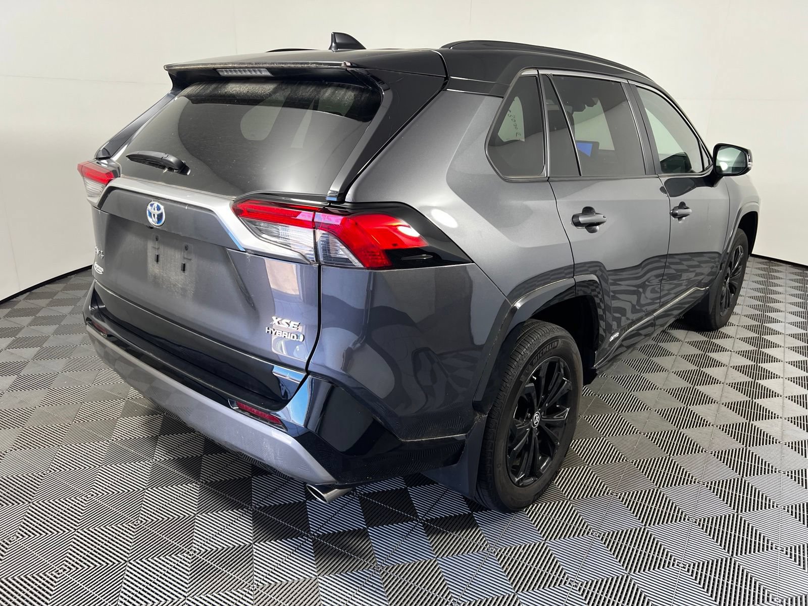 Certified 2024 Toyota RAV4 XSE w/ Weather Package AWD/4WD image 5