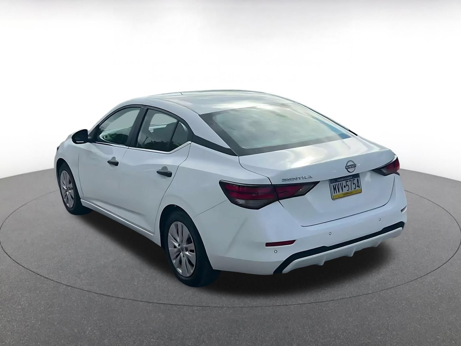 Used 2025 Nissan Sentra S FWD image 9