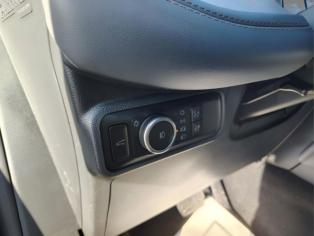 New 2026 Ford Explorer Active w/ Active Comfort Package image 14