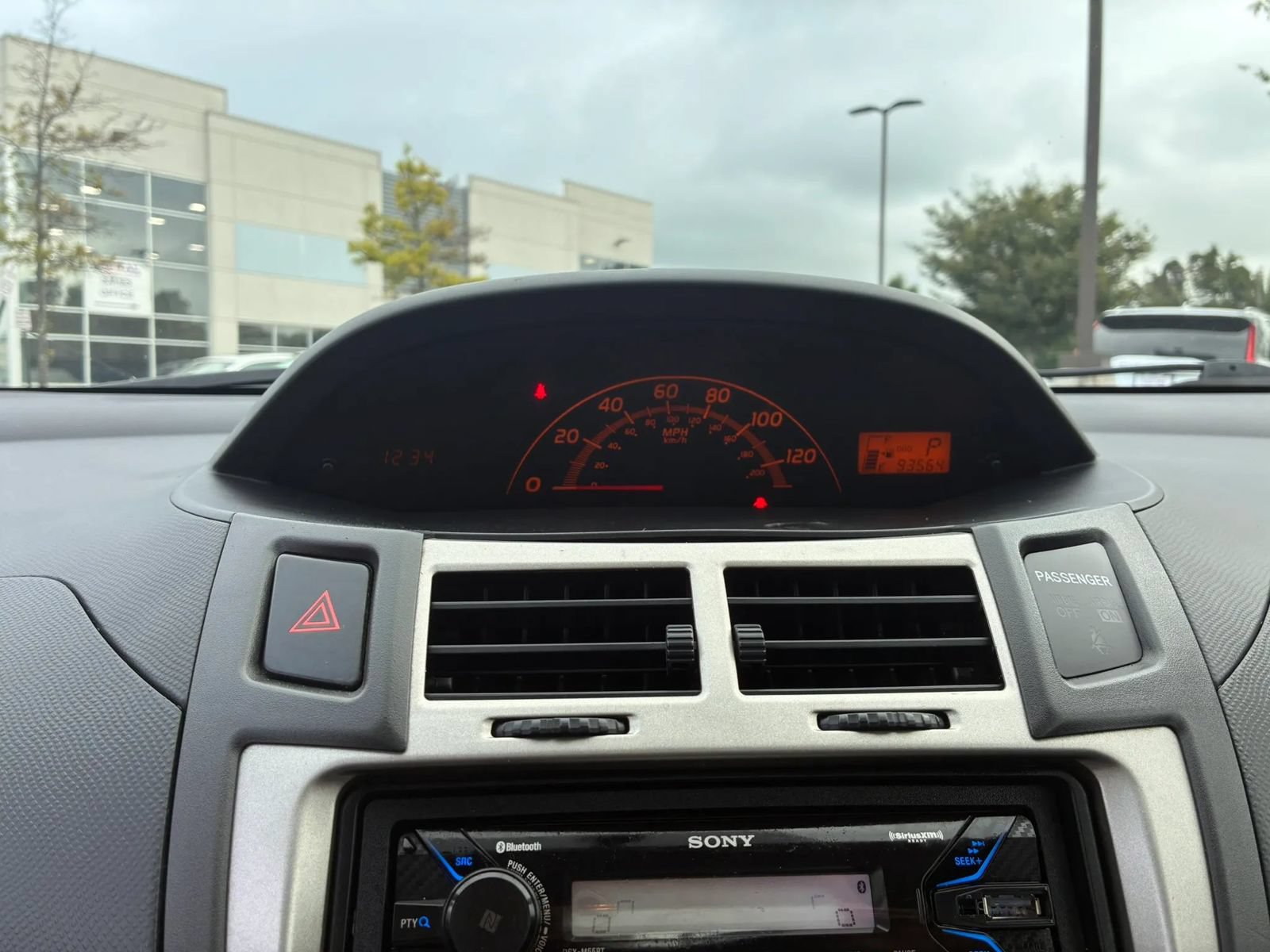 Used 2010 Toyota Yaris 2-Door Hatchback FWD image 16