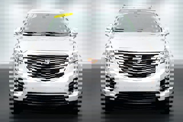 Used 2018 Cadillac XT5 Luxury w/ Driver Awareness Package image 2