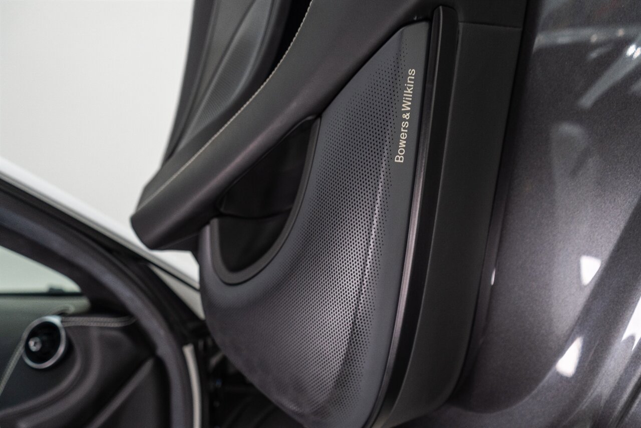 Used 2019 McLaren 570S Coupe RWD image 42