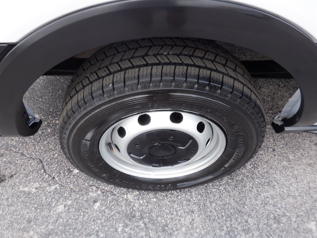 Used 2024 Ford Transit 150 Low Roof RWD image 8