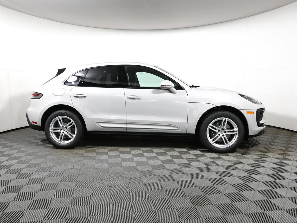 New 2026 Porsche Macan AWD/4WD image 8