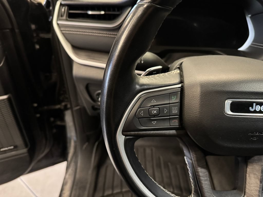 Used 2021 Jeep Grand Cherokee L Limited AWD/4WD image 11