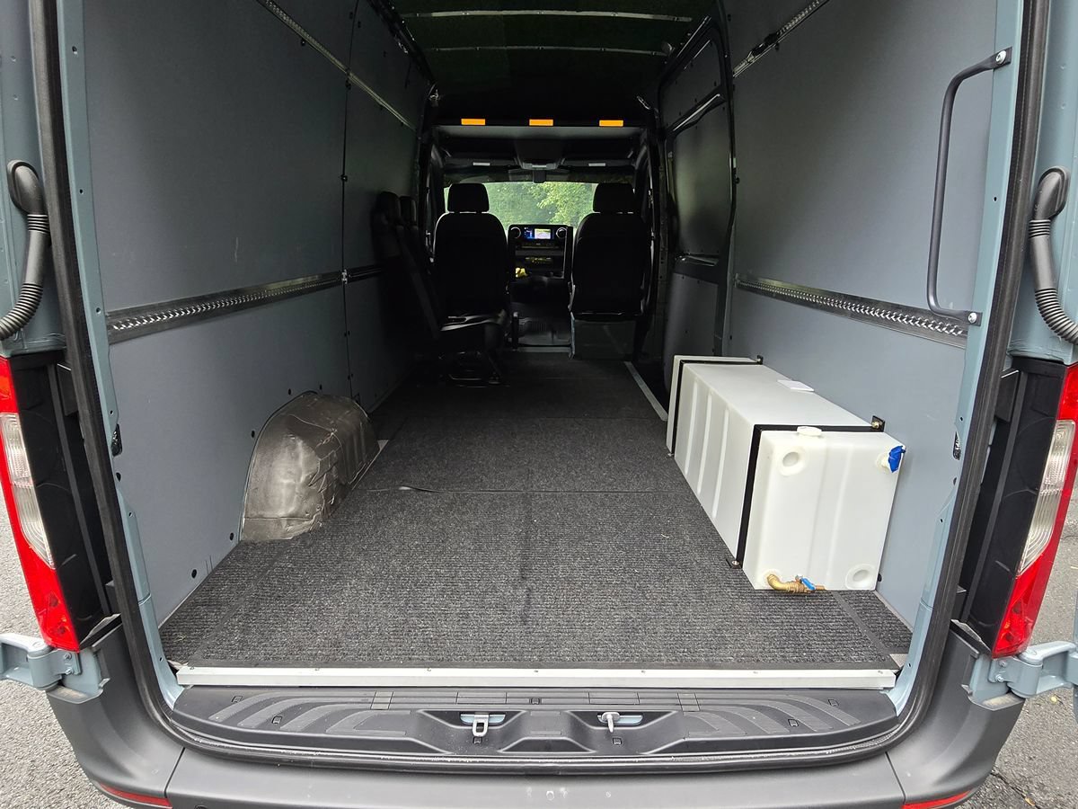 Used 2026 Mercedes-Benz Sprinter 2500 image 44