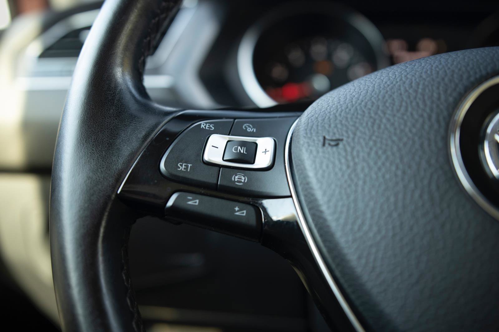 Used 2019 Volkswagen Tiguan S image 6