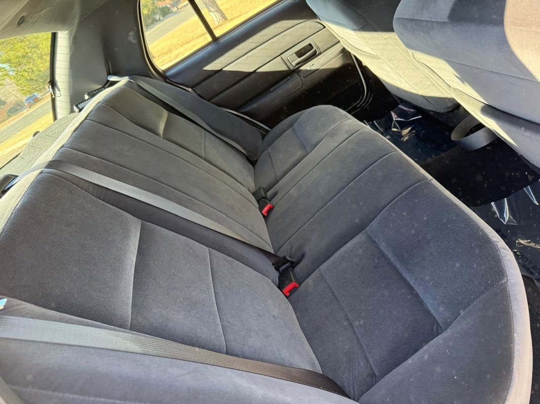 Used 2008 Ford Crown Victoria RWD image 17