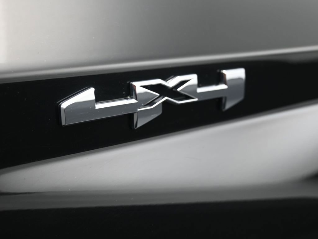 Used 2025 GMC Canyon Elevation image 13