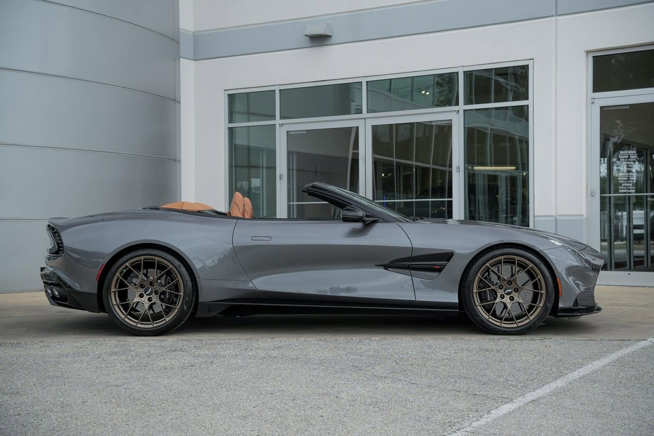 New 2026 Aston Martin Vanquish Convertible RWD image 8