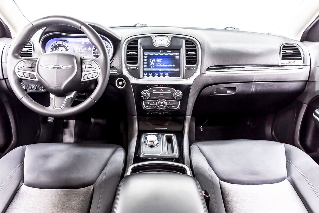 Used 2023 Chrysler 300 Touring w/ Sport Appearance Package image 11