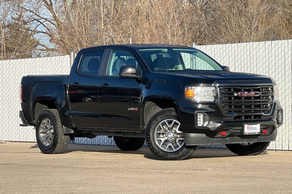 Certified 2022 GMC Canyon AT4 w/ Trailering Package image 2