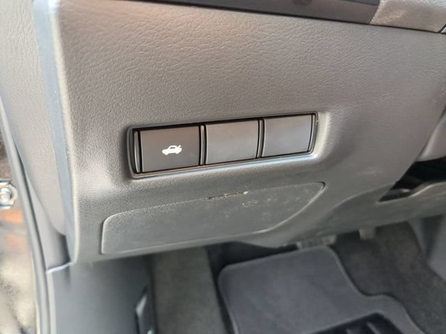 New 2026 Nissan Sentra SR w/ Floor Mat Package FWD image 14