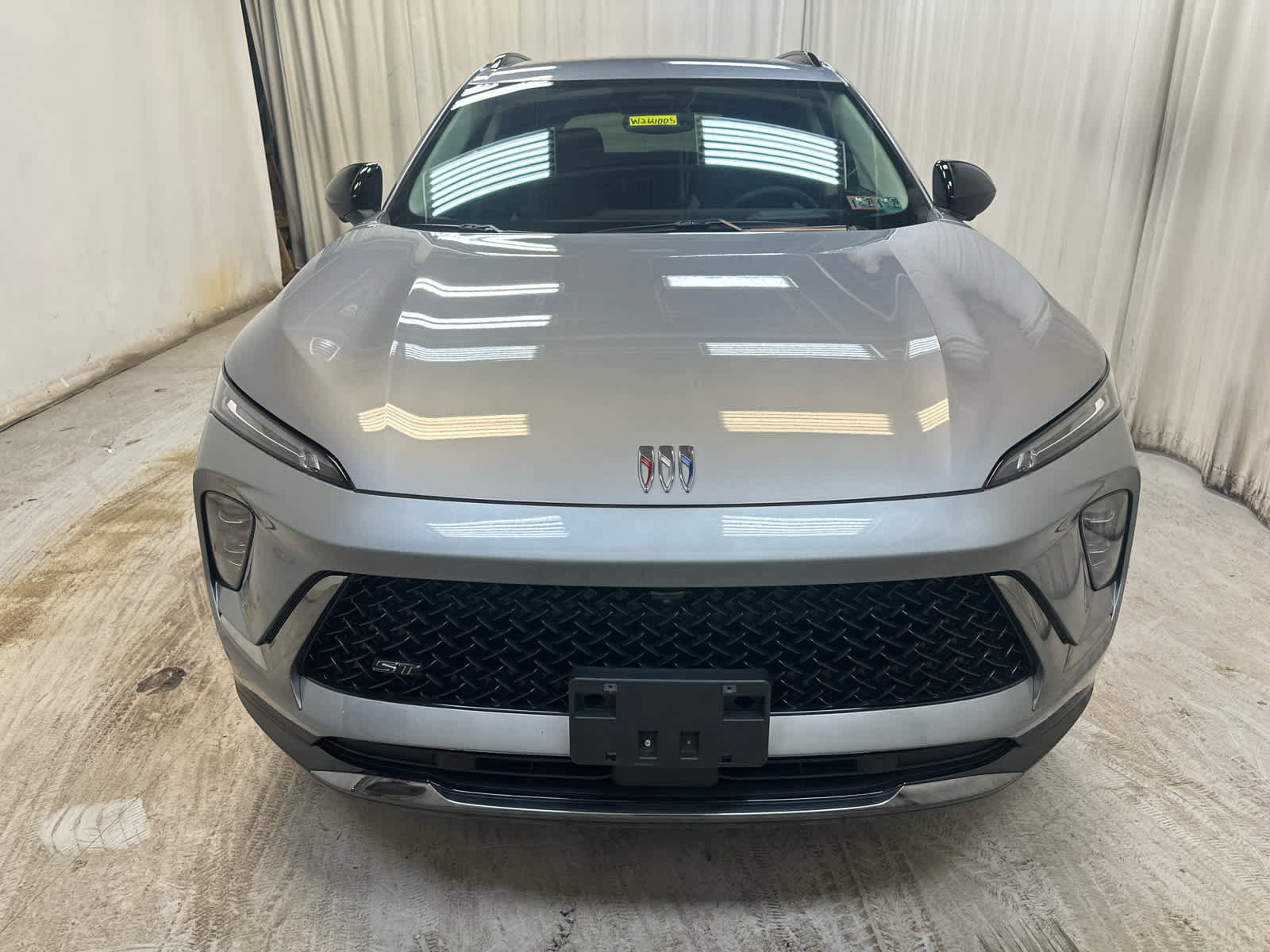 Certified 2025 Buick Envision Sport Touring image 6