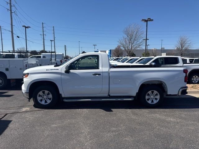 Used 2025 Chevrolet Silverado 1500 W/T image 2