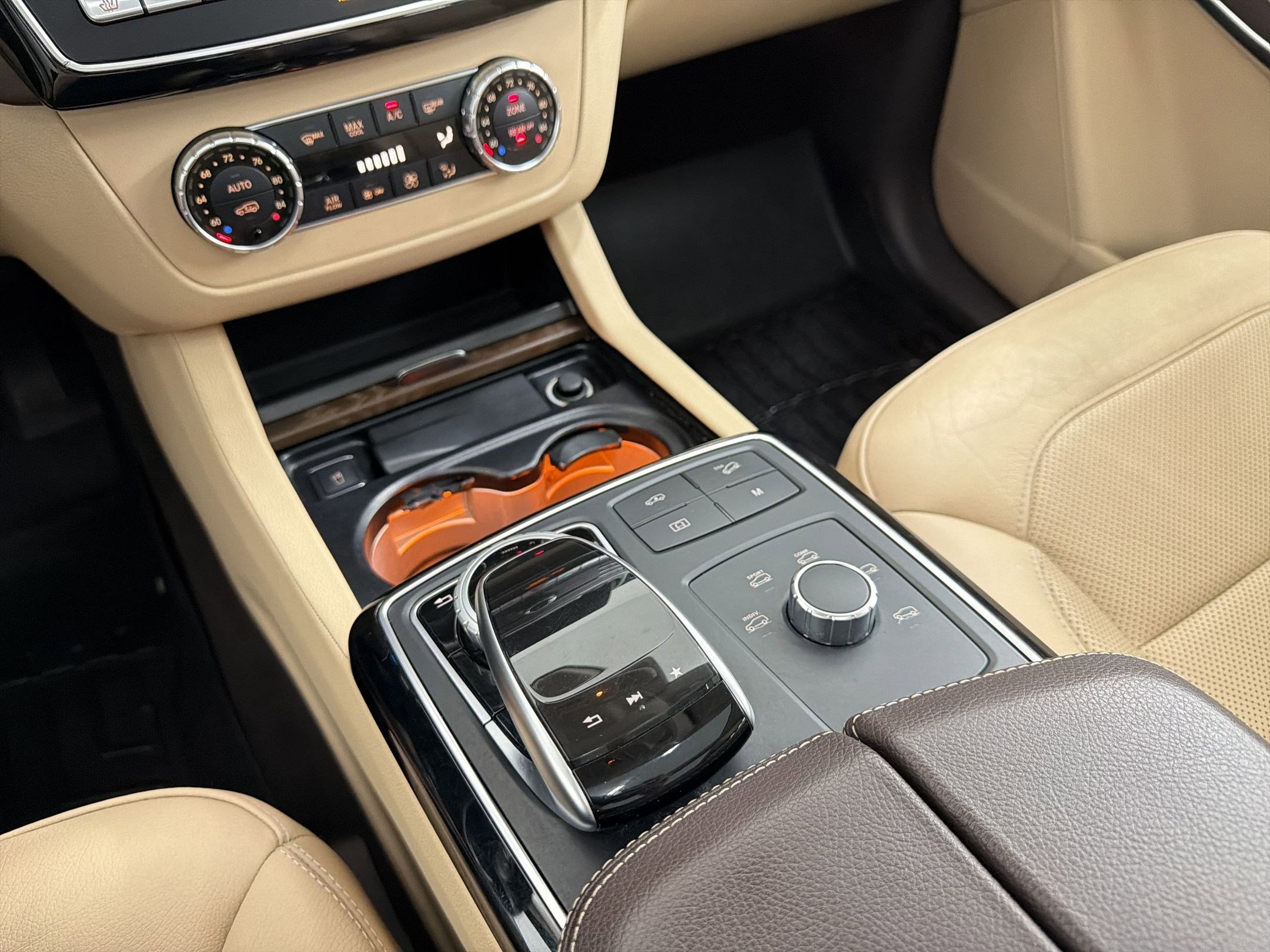 Used 2017 Mercedes-Benz GLS 550 4MATIC image 17