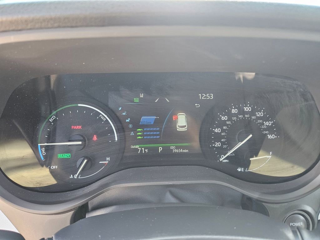 Used 2025 Toyota Sienna LE image 18