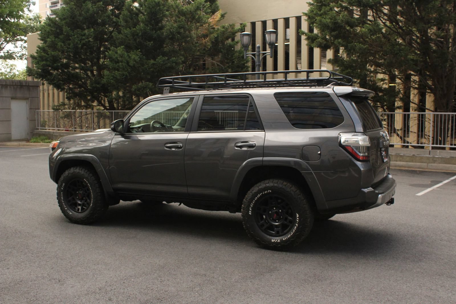 Used 2016 Toyota 4Runner Trail Premium AWD/4WD image 9