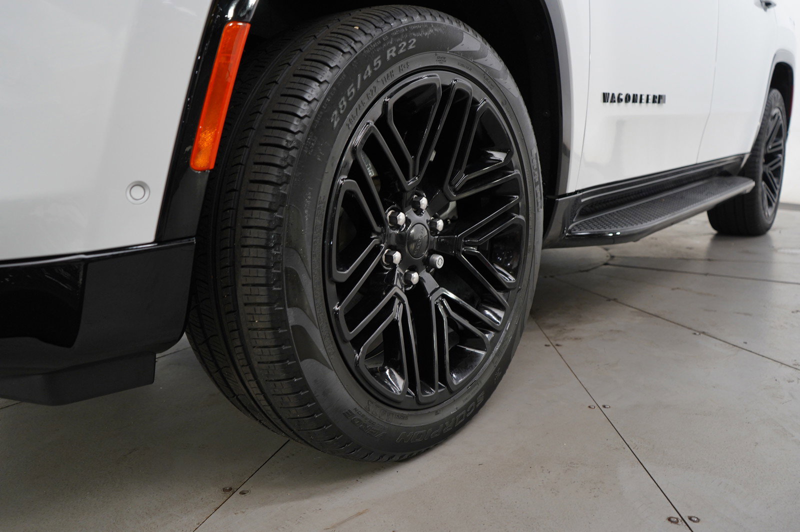 Used 2024 Jeep Wagoneer Series II w/ Convenience Group I image 25