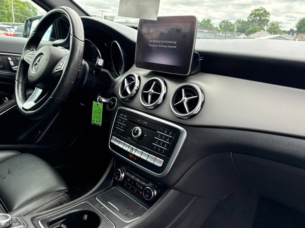 Used 2019 Mercedes-Benz GLA 250 4MATIC image 38