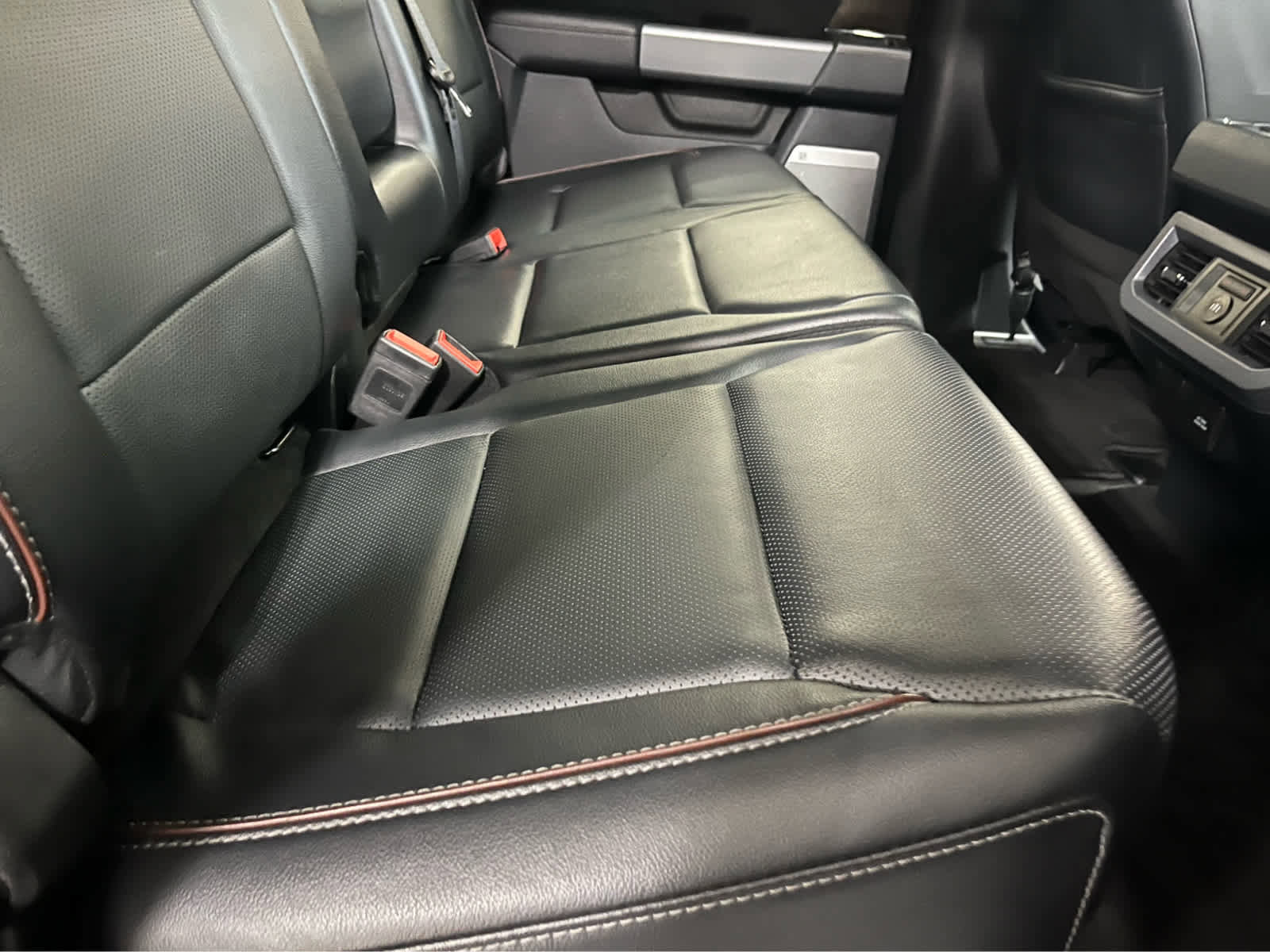 Used 2024 Ford F250 Lariat w/ Lariat Ultimate Package image 43