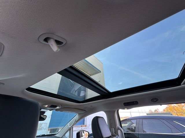 Used 2023 Chrysler Pacifica Limited image 38