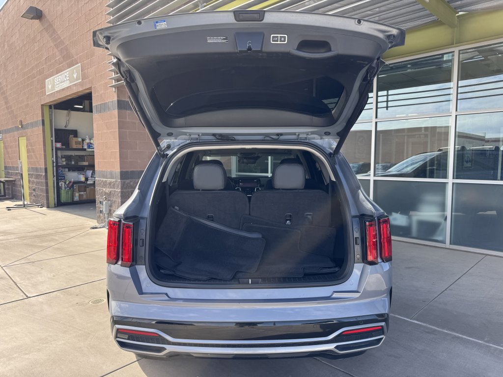 Used 2022 Kia Sorento SX image 40