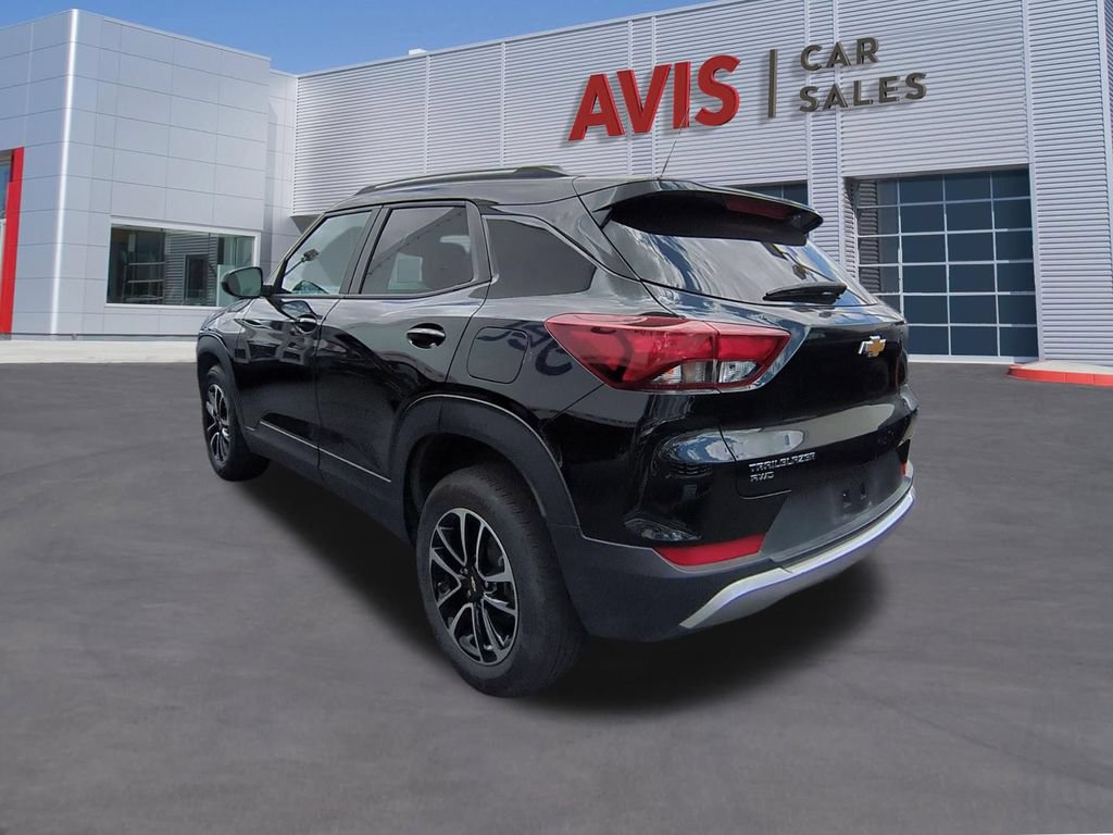 Used 2025 Chevrolet TrailBlazer LT AWD/4WD image 9