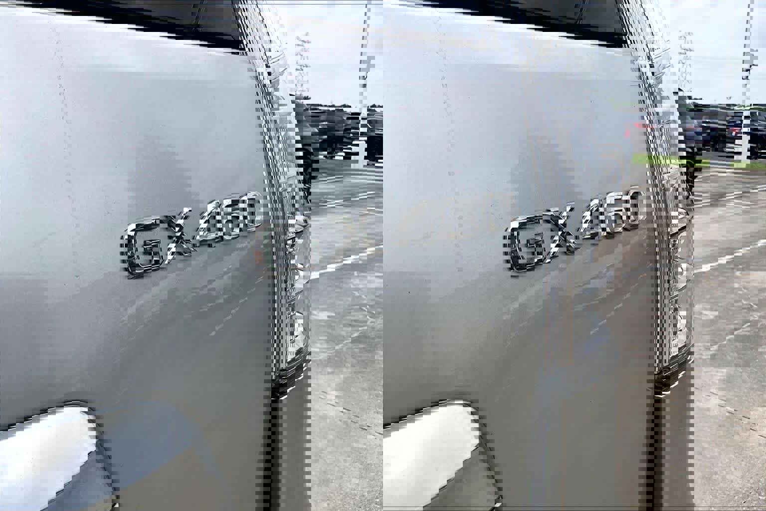 Used 2023 Lexus GX 460 Luxury w/ Accessory Package AWD/4WD image 28