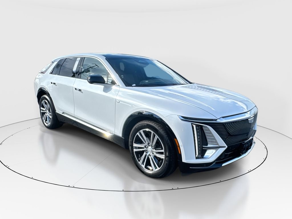 Used 2025 Cadillac Lyriq Luxury w/ LPO, Floor Liner Package image 1