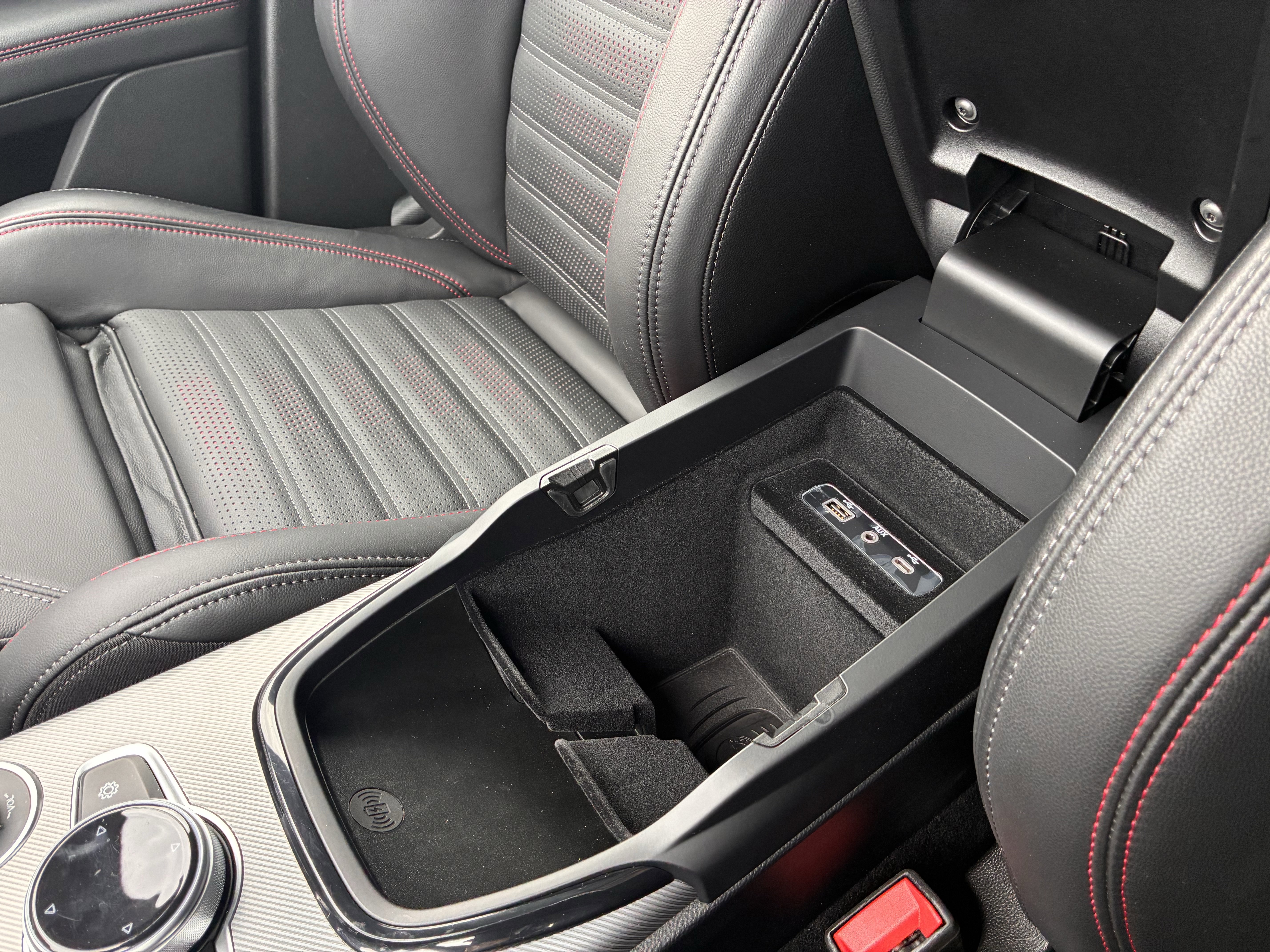 Certified 2025 Alfa Romeo Stelvio Tributo Italiano w/ Driving Assist Package image 21