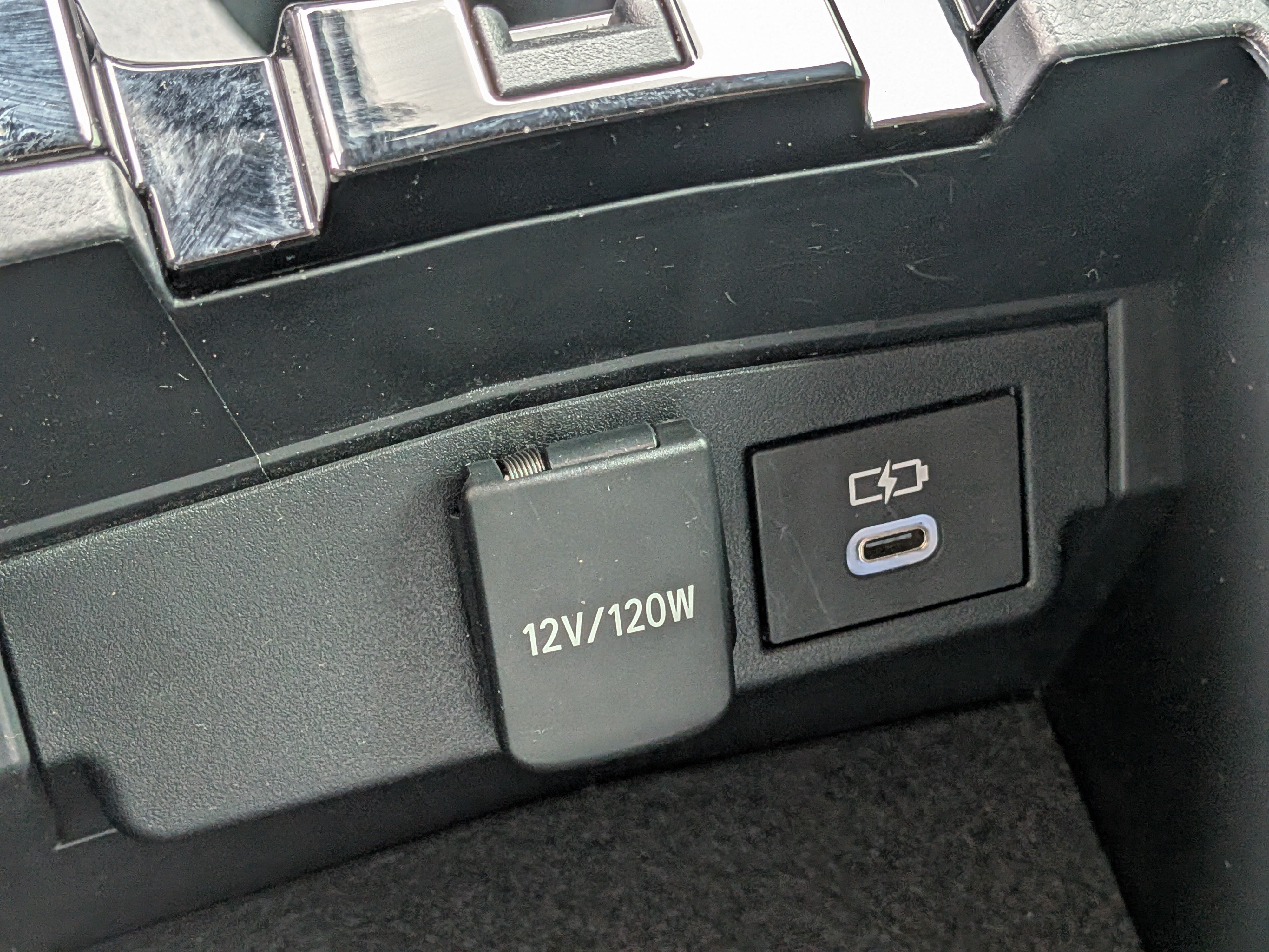 Used 2025 Toyota Corolla SE FWD image 30