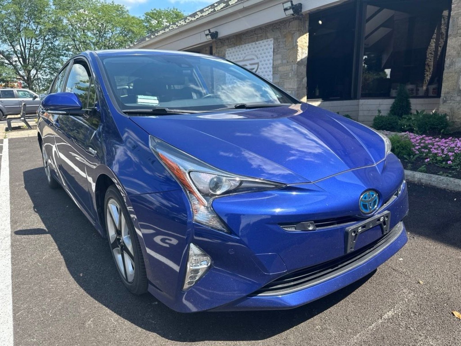 Used 2017 Toyota Prius Three Touring FWD image 3