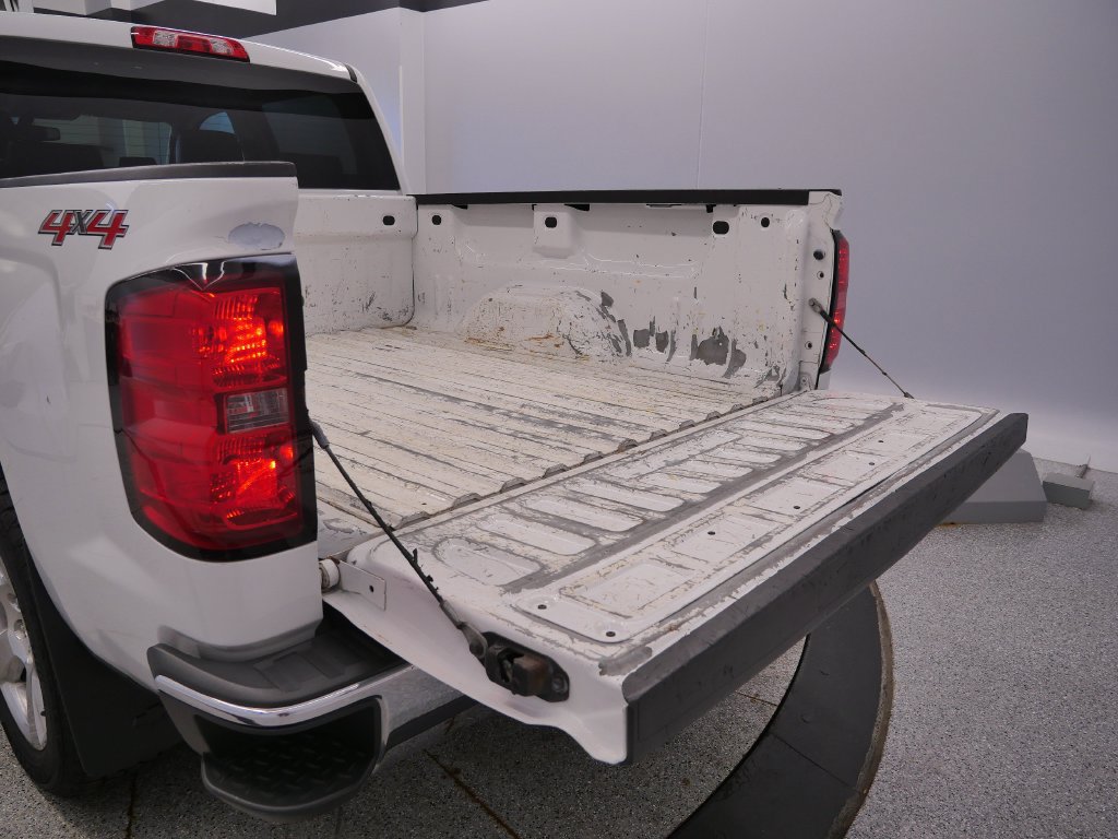 Used 2015 Chevrolet Silverado 1500 LT w/ LT Convenience Package AWD/4WD image 12
