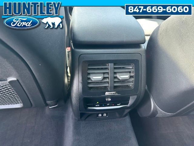 Used 2022 BMW X4 xDrive30i AWD/4WD image 16