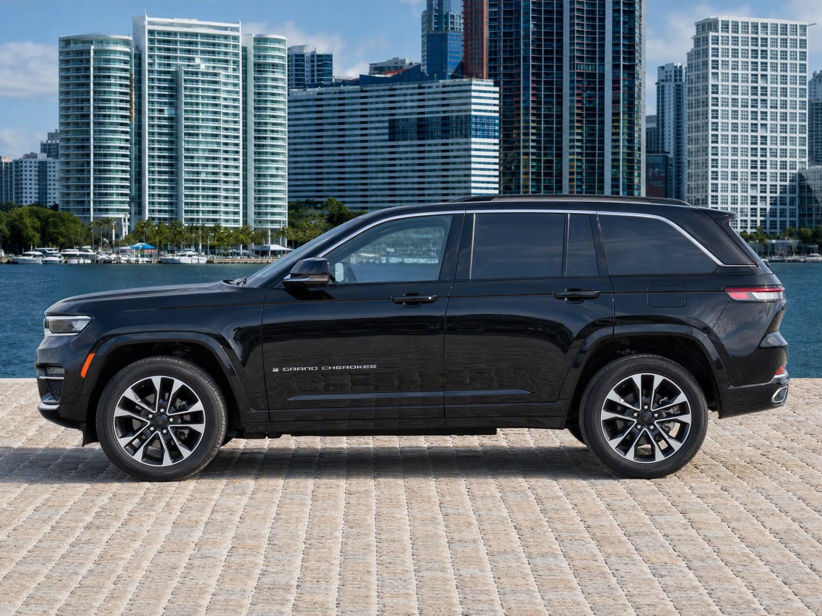 Used 2023 Jeep Grand Cherokee L Overland w/ Luxury Tech Group IV RWD image 6