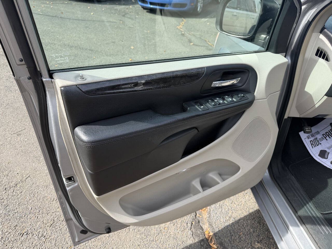Used 2013 Dodge Grand Caravan Crew w/ Driver Convenience Group FWD image 10