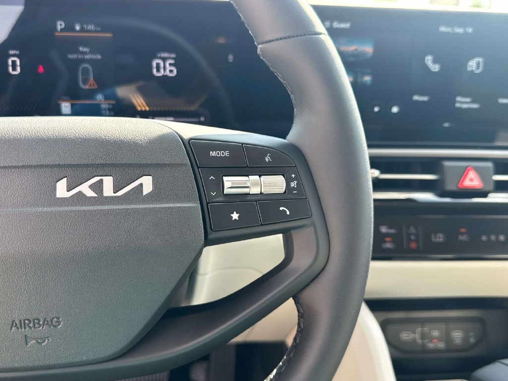 New 2026 Kia Sportage EX FWD image 25