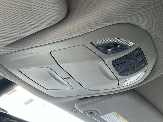Used 2024 Chrysler Pacifica Limited FWD image 38