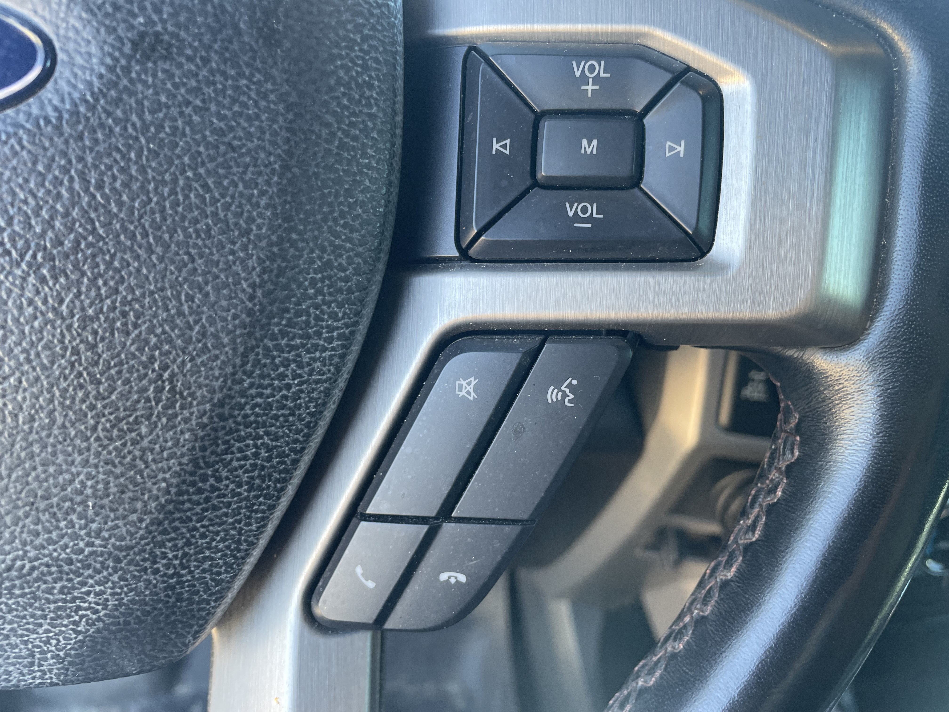 Used 2018 Ford F150 Platinum w/ Equipment Group 701A Luxury AWD/4WD image 17