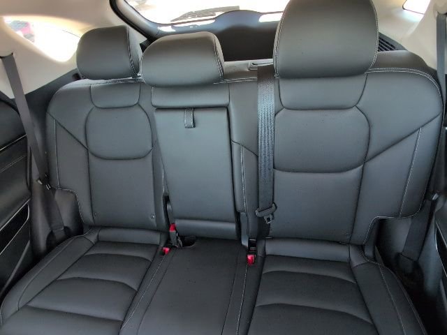 Used 2023 Genesis GV70 2.5T AWD/4WD image 8