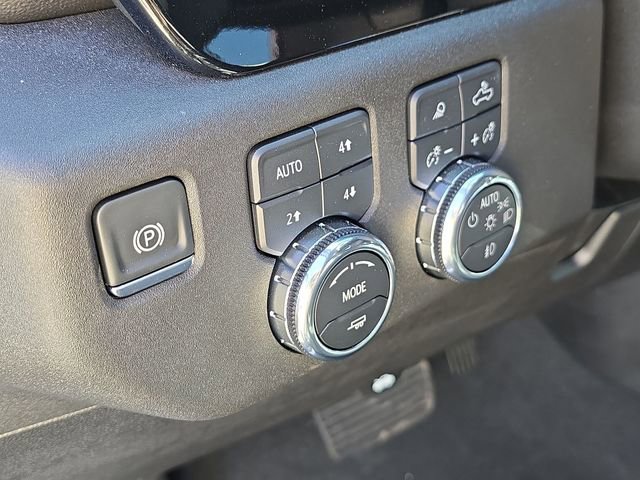 New 2025 GMC Sierra 1500 Elevation w/ Elevation Premium Package image 18