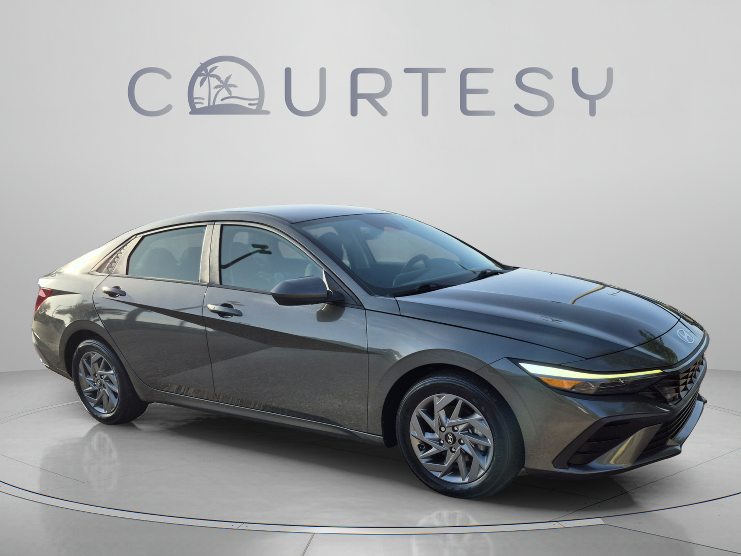 Used 2024 Hyundai Elantra SEL FWD image 9