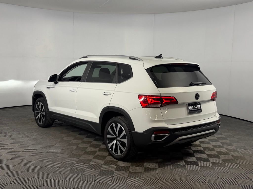 Used 2024 Volkswagen Taos SE FWD image 9