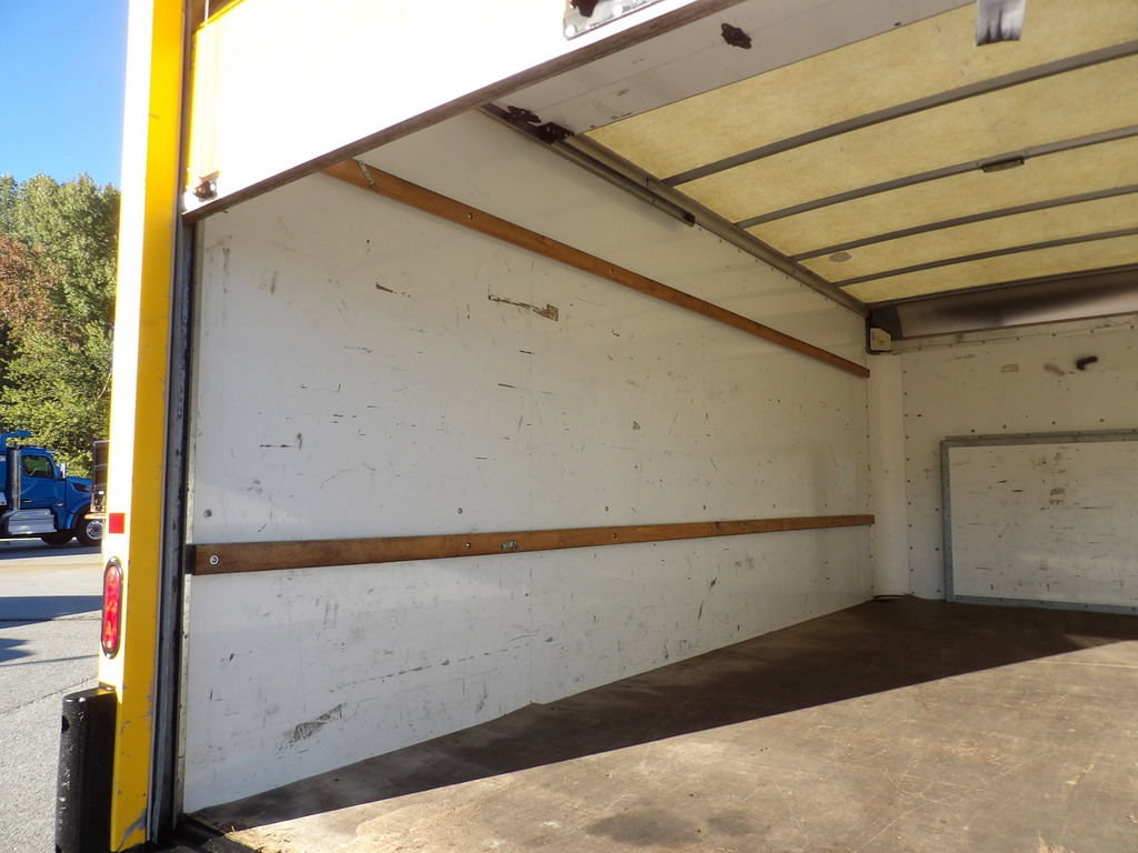 Used 2022 Ford E-350 and Econoline 350 Super Duty RWD image 33